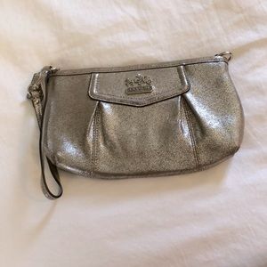 Silver coach clutch